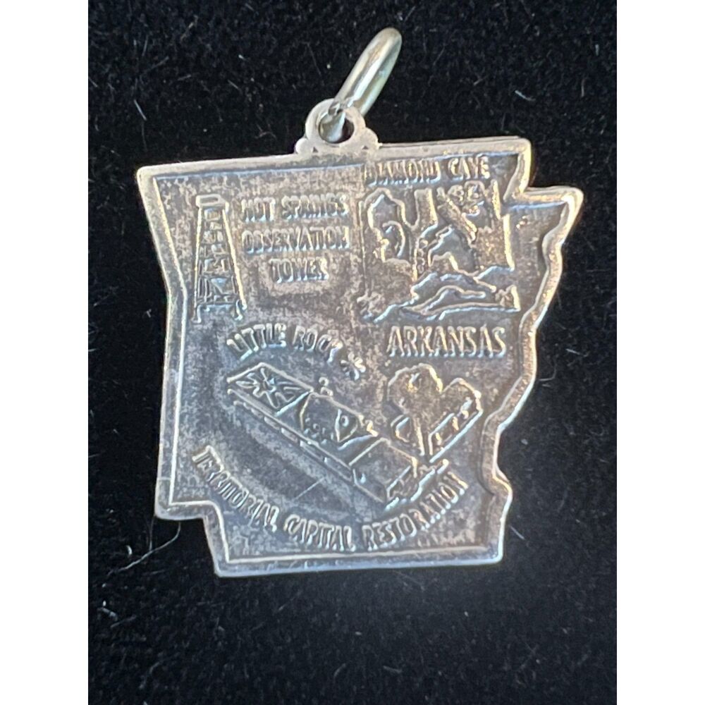 Arkansas Sterling Silver Travel State Map Charm (Flat Charm)